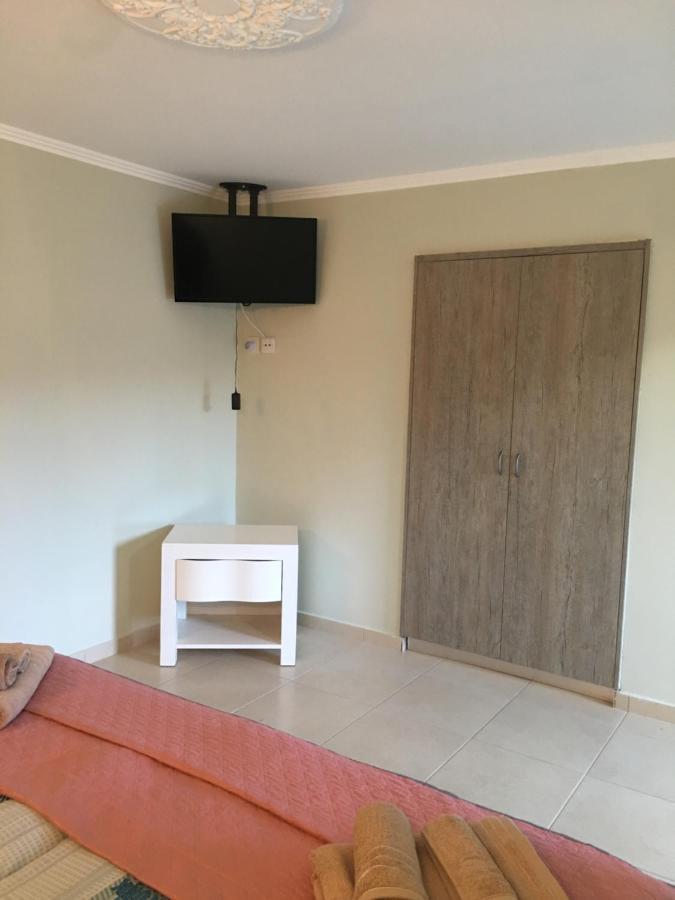 Livadia Studio Paphos Luaran gambar