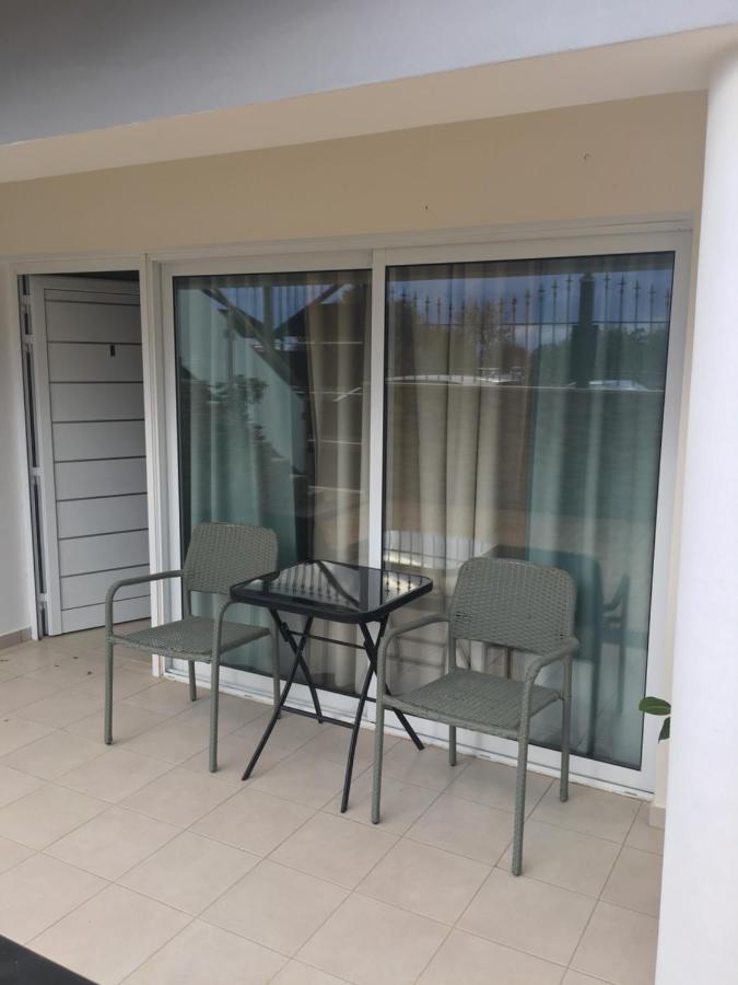 Livadia Studio Paphos Luaran gambar